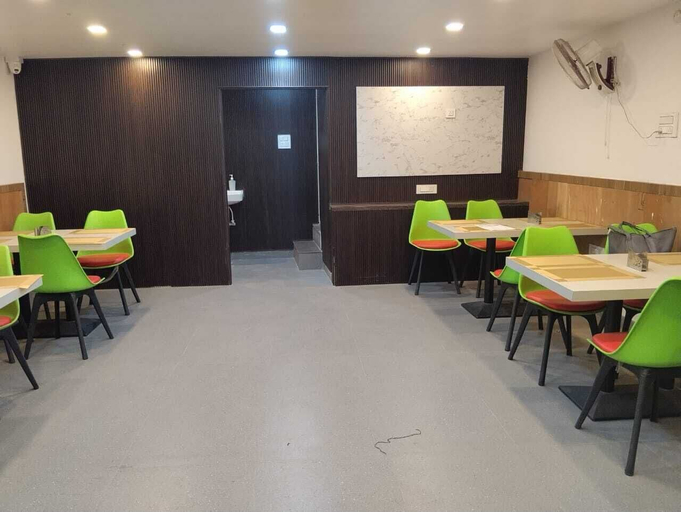 Restaurant, Hotel 7R Residency, Jhansi