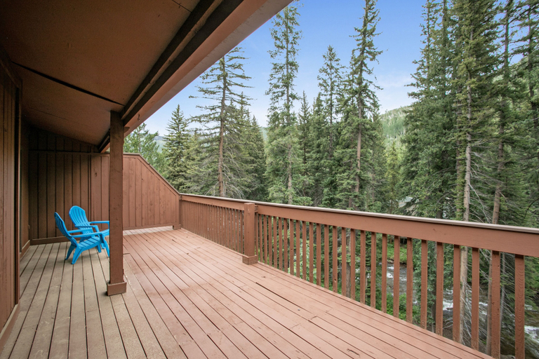 Property grounds 2, Sunwood Condos B6 2 Bedroom Condo by RedAwning, Eagle