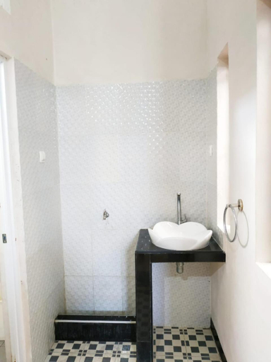Bathroom 3, ANAMI Homestay Cilacap, Cilacap