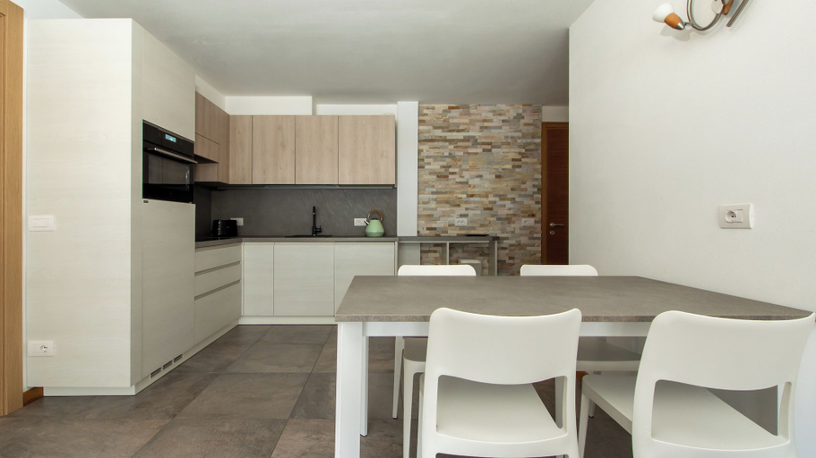 Interior 4, Zardin 7, Sondrio