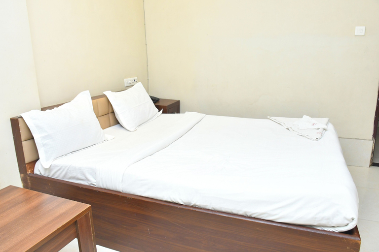 Room 3, Raj Gharana, Raipur