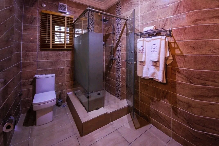 Bathroom, Casa De Lucy Hotel, AbujaMun