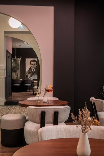 Public Area 3, Le Grand Balcon, Haute-Garonne