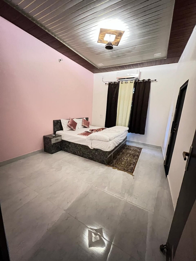 Room 2, Radhe Palace, Faizabad