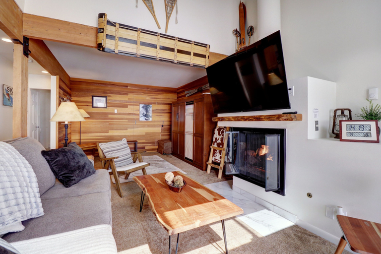 Living area 5, Vp211 Village Point 2 Bedroom Condo by RedAwning, Summit