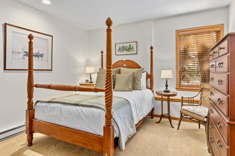 Room 4, Dances With Wolves Vacation At Windcliff 3 Bedroom Home by RedAwning, Larimer