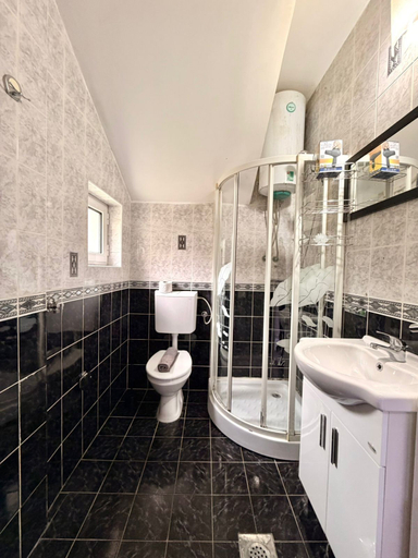 Bathroom 4, Adriatic Central 2BDR Apartment