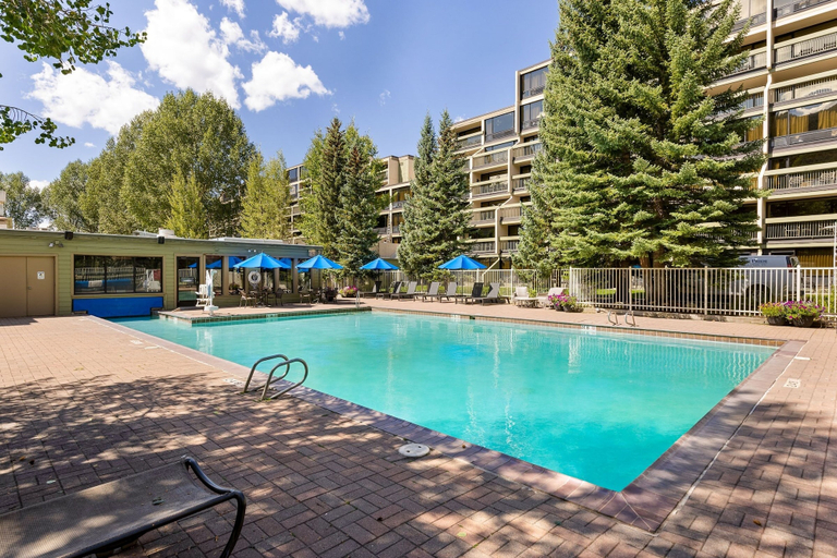 Pool 3, 1483 Lakeside 1 Bedroom Condo, Summit