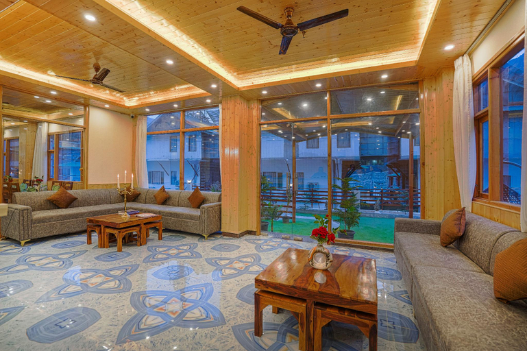 Public Area, Hotel Divine Paradise Manali, Kullu