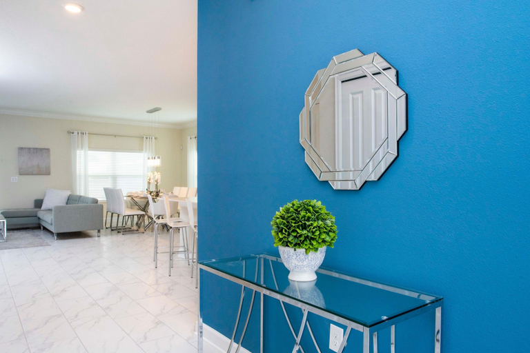 Room 2, 1180 CD - Magical 5BR Townhome With Pool, Polk
