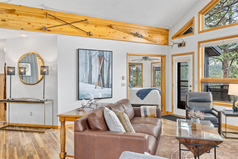 Living area 5, Montane Luxury Vacation Rental At Windcliff 3 Bedroom Home, Larimer