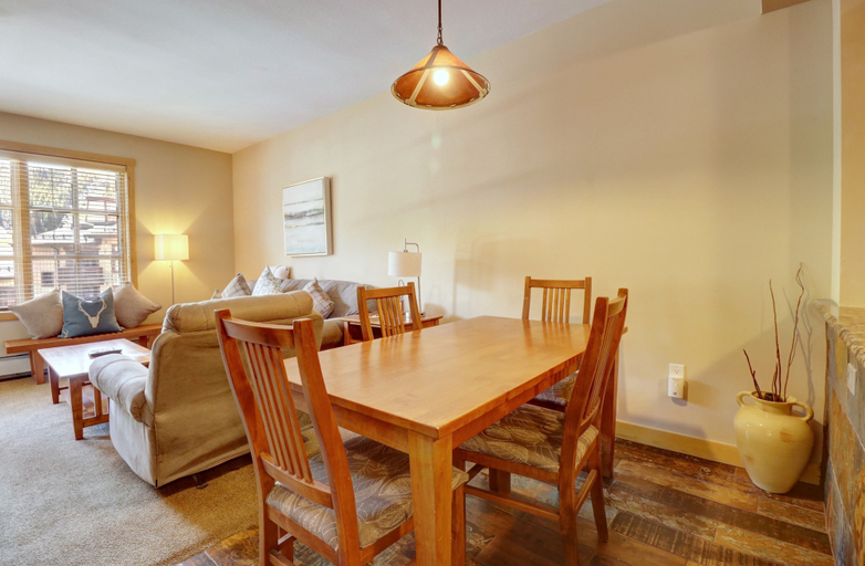 Dining 3, Pp506 Passage Point 1 Bedroom Condo, Summit