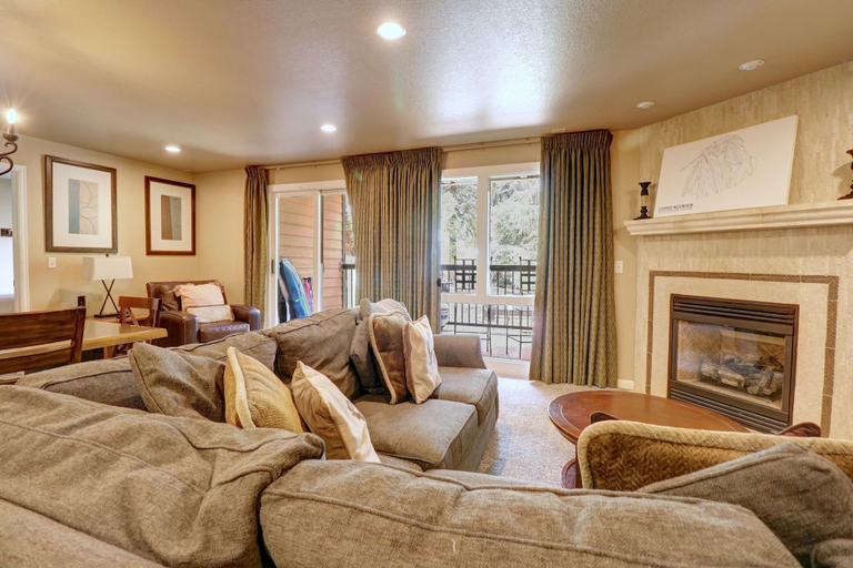 Living area 4, Amazing Ski-In Ski-Out Condo, Pet Friendly - Very Spacious - CM236 by RedAwning, Summit