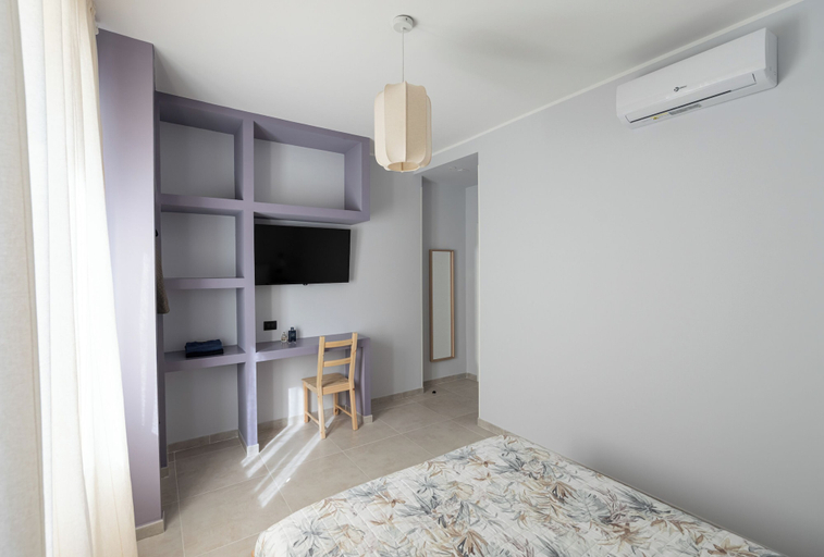 Room 4, Orange Blossom, Bergamo