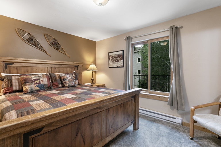 Room 3, Beaver Creek West S2 - 3 Bedroom 3 Condo by RedAwning, Eagle