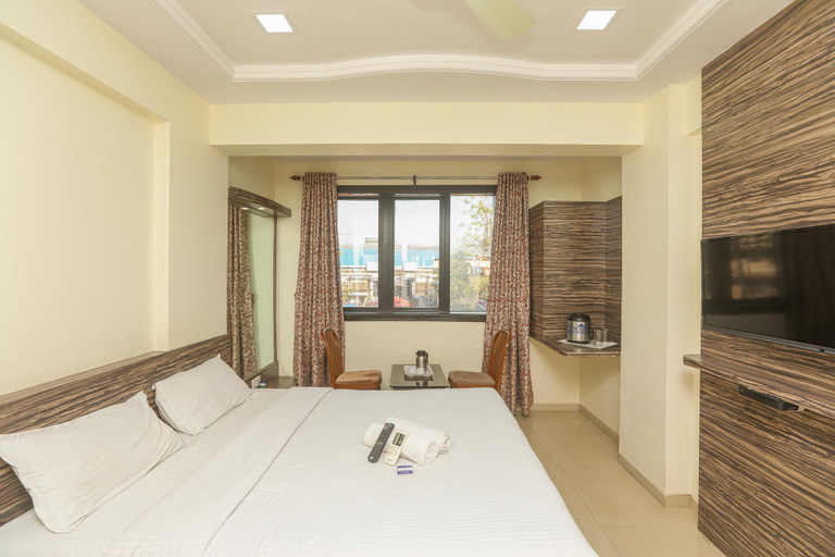 Bedroom, Hotel Mid Town, Mumbai Suburban