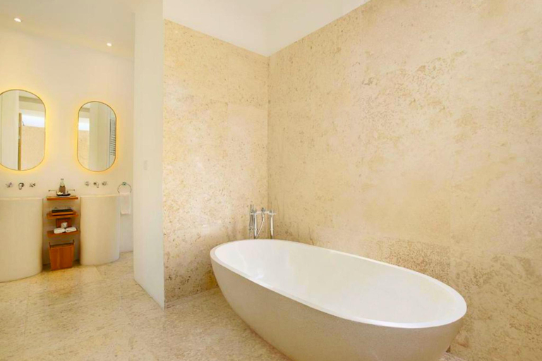 Bathroom 2, 1BR Private Pool Villa close to Seminyak Square, Badung