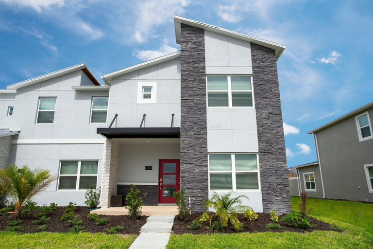 Room 1, 1180 CD - Magical 5BR Townhome With Pool, Polk