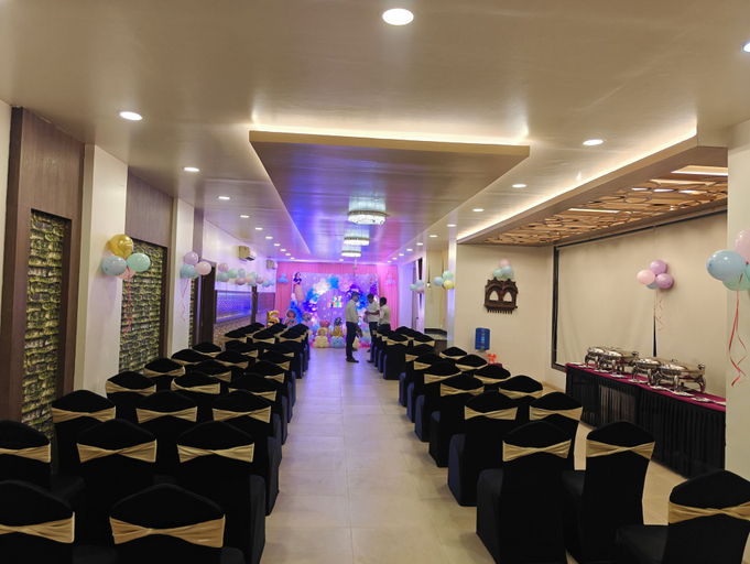 Business Facilities 1, Hotel Solitaire, Pune