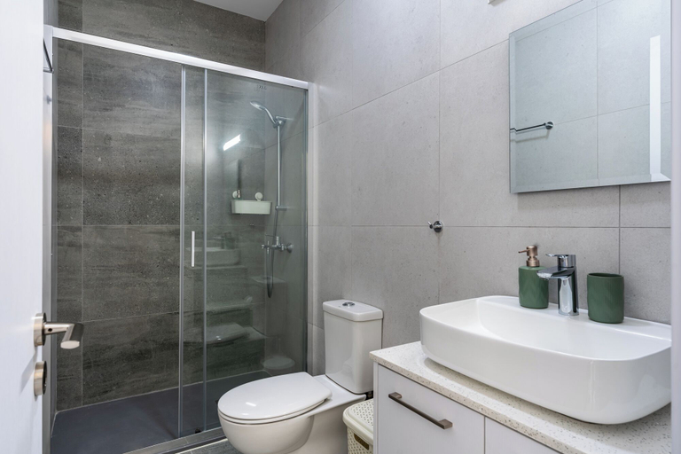 Bathroom 3, Azoria - Stylish 1-BR Apartment in Kiti, Larnaca