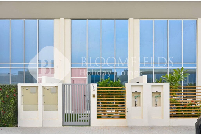 Building design, 89 Bloomfields Modern 1BR Apt Rukan Dxb, Dubai