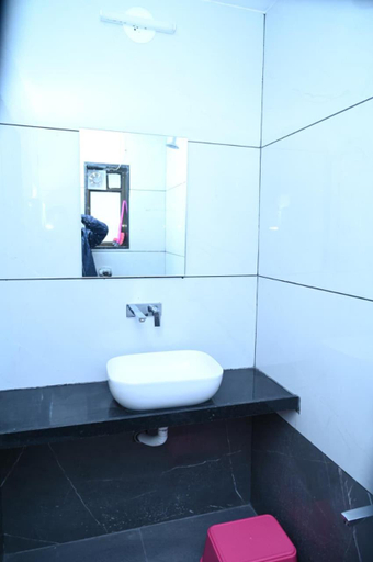 Bathroom, Hotel Nakshatra Resort, Kolhapur
