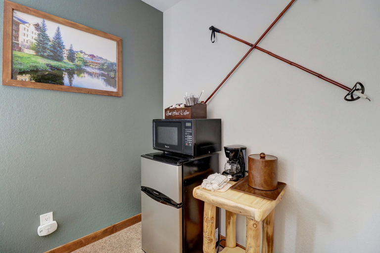 Private kitchen, Be306a Bridge End Hotel Room 1 Bedroom Condo, Summit
