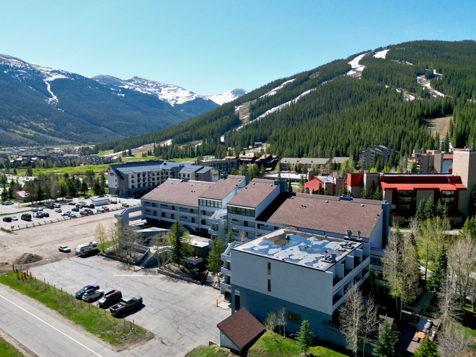 Exterior 4, Pet Friendly, Beautifully Remodeled with Mountain Views - SB204 by Redawning, Summit