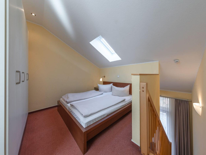 Bedroom, Elegant eingerichtete Ferienwohnung, Mecklenburgische Seenplatte