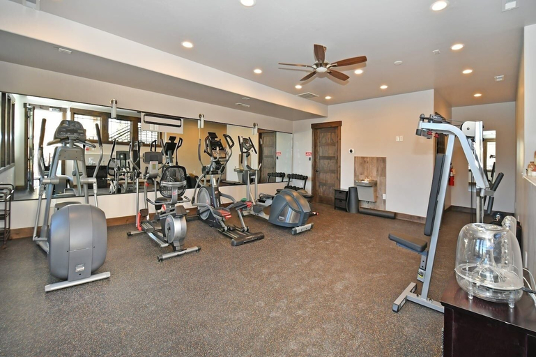 Fitness facility, Blackstone Overlook 312 2 Bedroom Condo, Summit