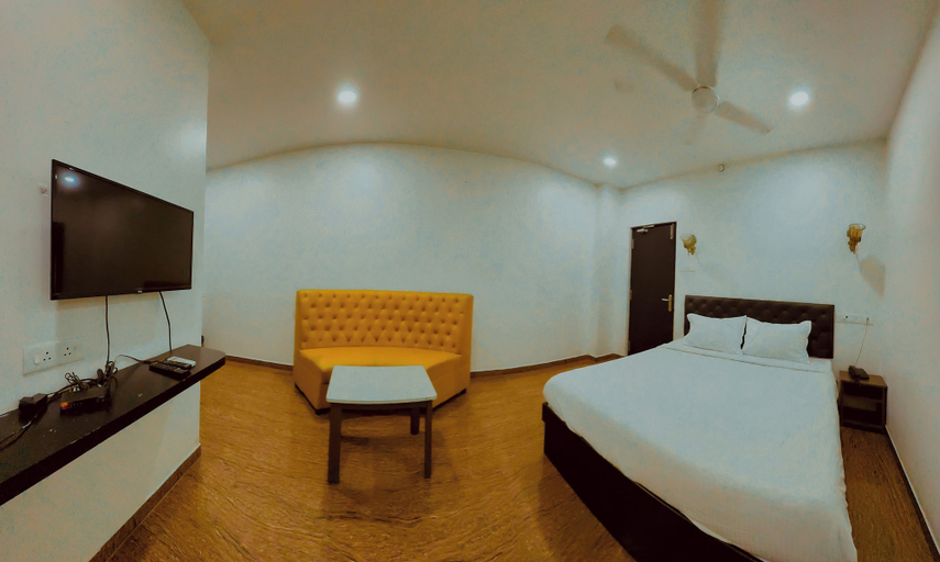 Room 5, Cosy Chambre, Viluppuram
