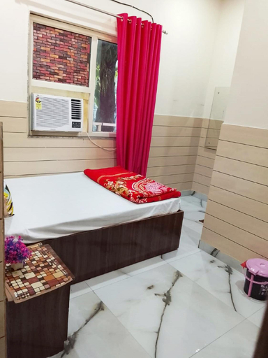 Bedroom 2, walk inn home stay, Agra