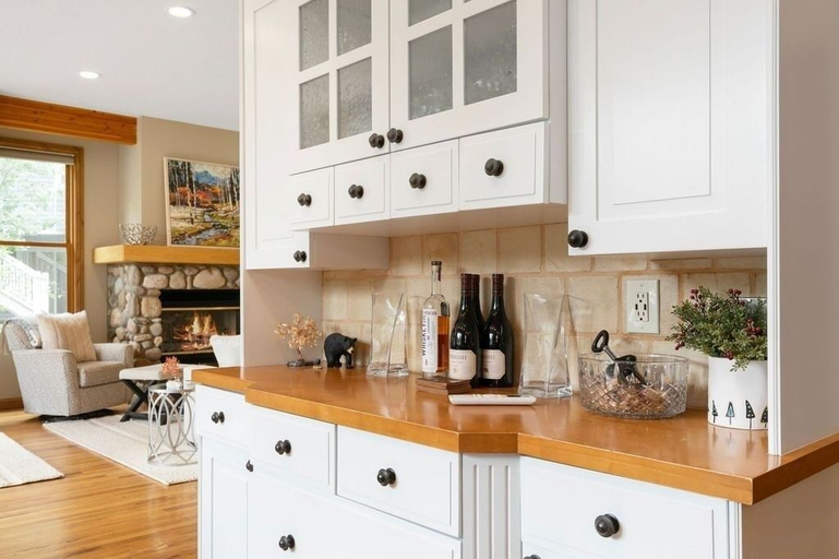 Private kitchen 2, 405 Greenway Circle 4 Bedroom Home by RedAwning, Eagle