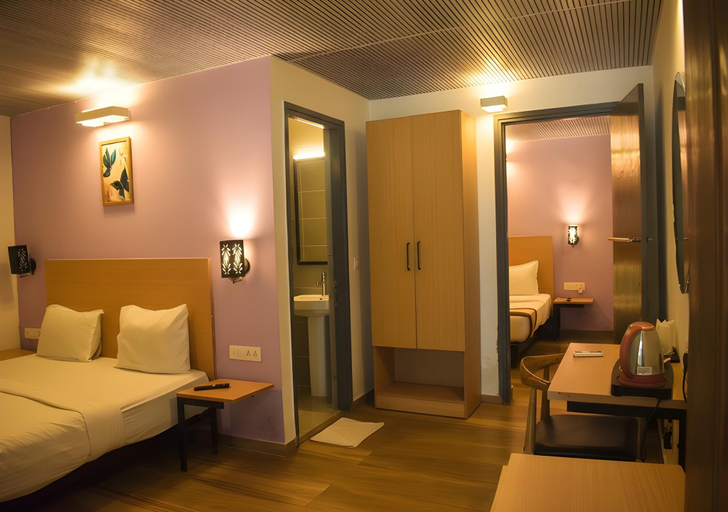 Bedroom 3, Plazaa Inn, North Goa
