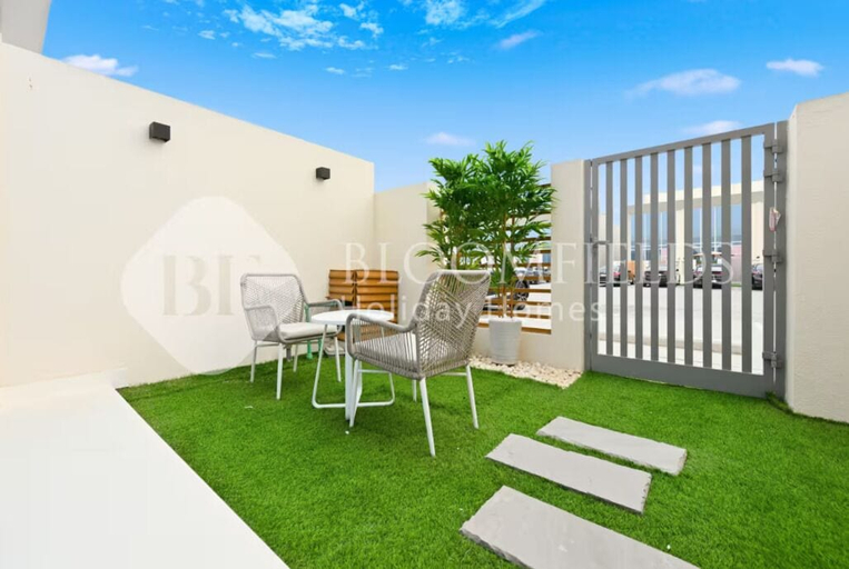 Terrace/patio, 89 Bloomfields Modern 1BR Apt Rukan Dxb, Dubai