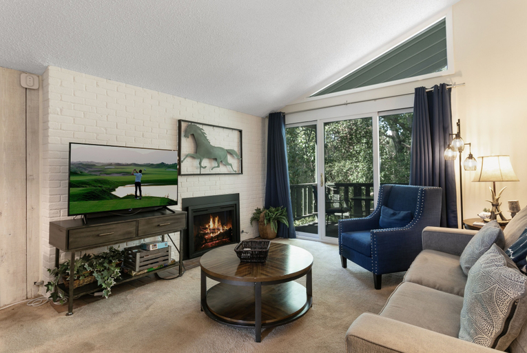 Primary image, 9 Sandstone70 3 Bedroom Condo by RedAwning, Eagle