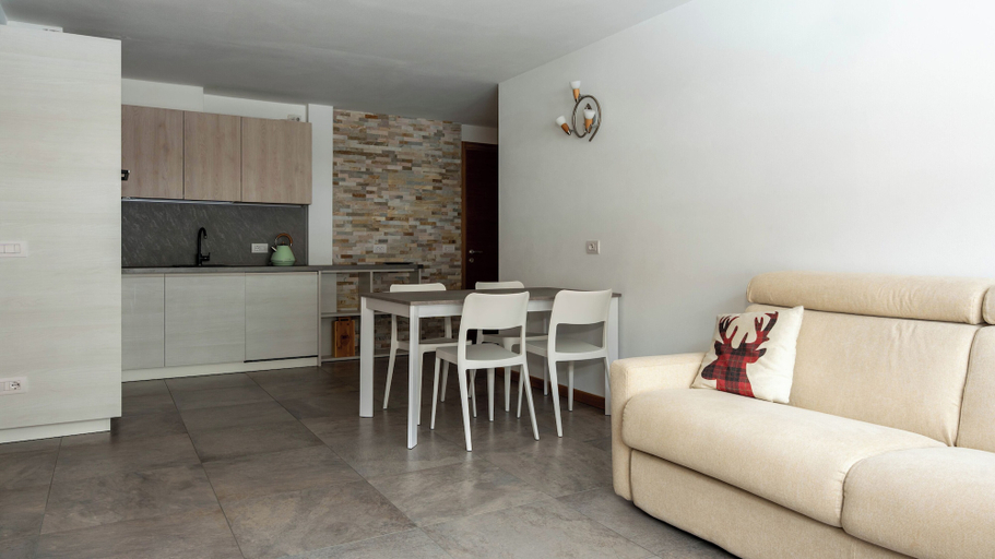 Interior 2, Zardin 7, Sondrio