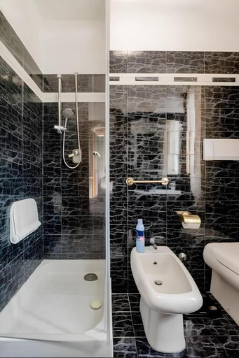 Bathroom 4, Garden House Fiera Milano, Milano