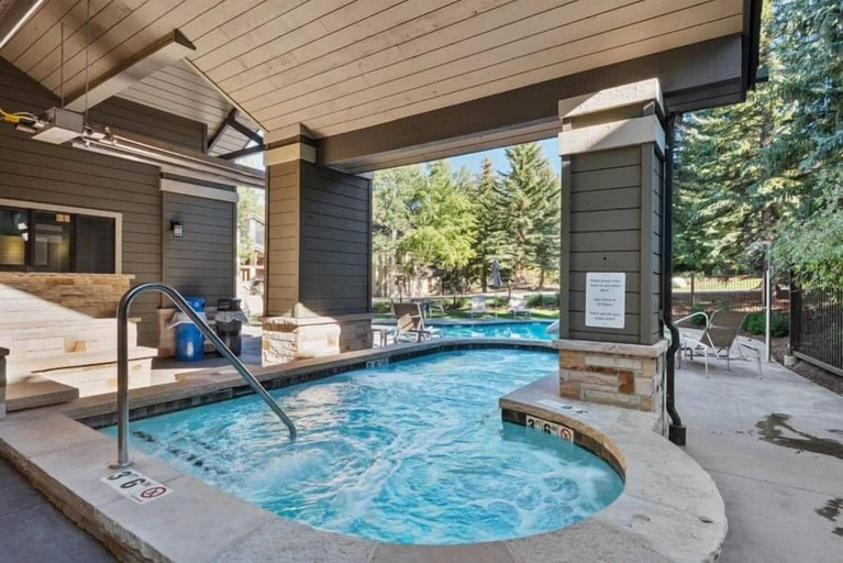 Pool 5, 188 Ridgepoint 3 Bedroom Townhouse by RedAwning, Eagle