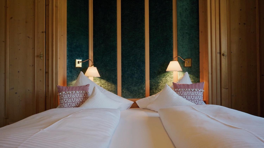 Bedroom 4, Hotel Hohenfels, Reutte