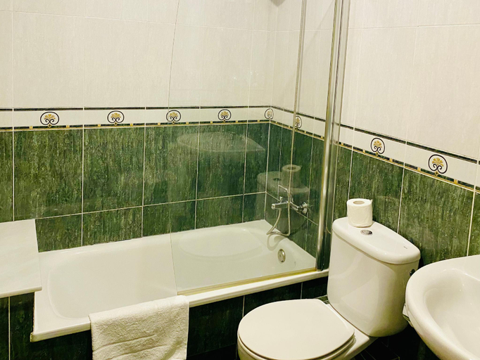 Bathroom 4, Hotel Spa Galatea, Lugo