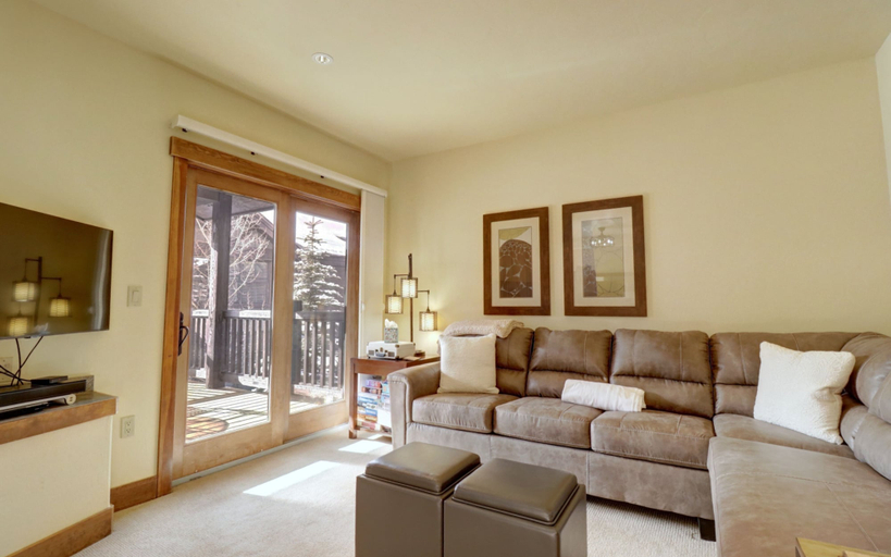 Living area 3, CA3202 The Cache by RedAwning, Summit
