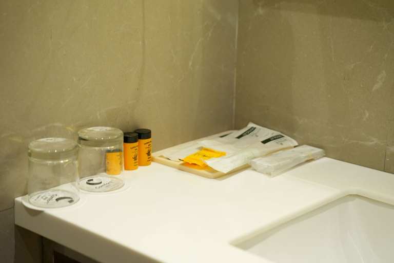 Bathroom 5, Comfort Inn Vindhyan Vindhyachal, Mirzapur