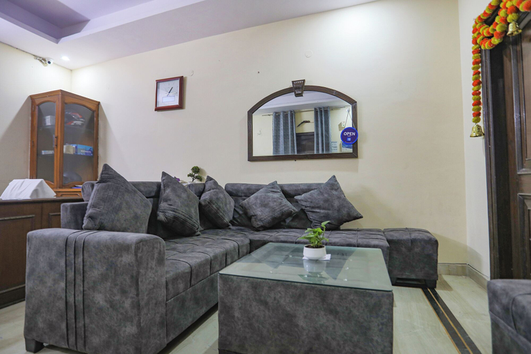 Lobby sitting area, Fabexpress Hm Palace, Gautam Buddha Nagar