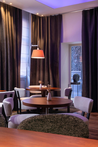 Public Area 3, Le Grand Balcon, Haute-Garonne
