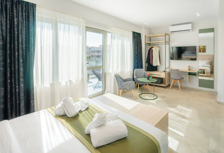 Room 3, ELA FIVE RESIDENCES, Attica