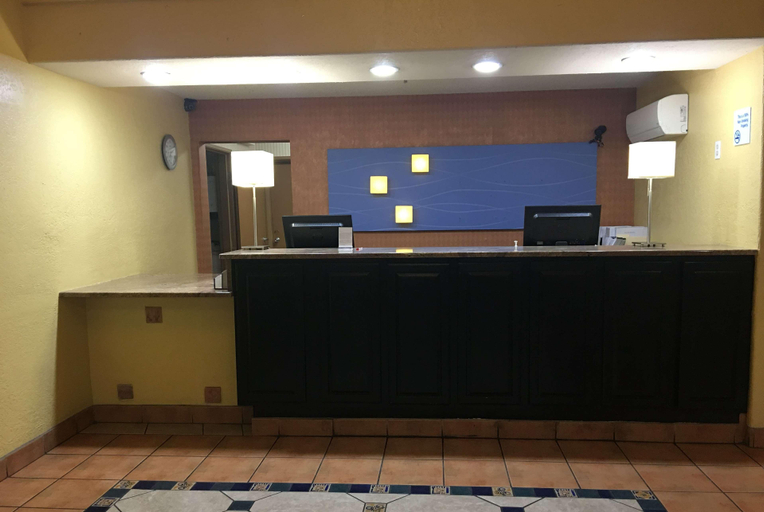 Public Area, Ramada by Wyndham Santa Fe, Santa Fe