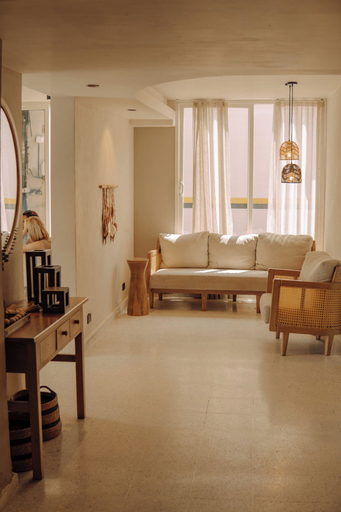 Lobby sitting area 4, Modern Apt Near Beach & Center -Sunset47, Cartagena de Indias