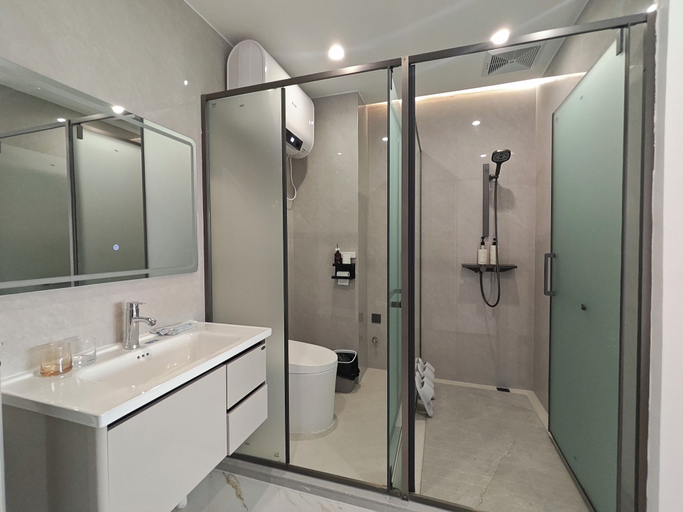 Room 2, Paxin·High-Altitude City View Apartment (Canton Fair Complex Pazhou Subway Station Branch), Guangzhou