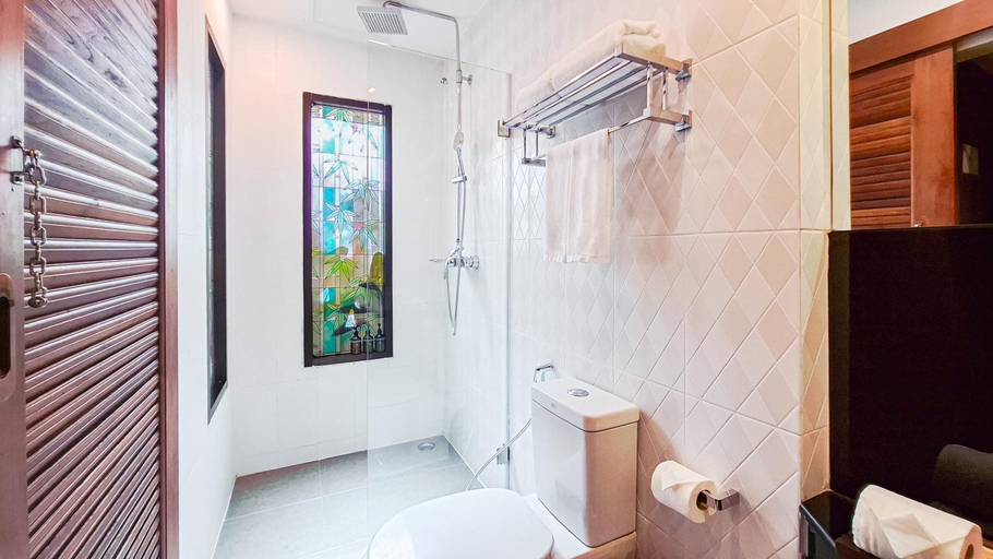 Bathroom 4, Quality Beach Resorts and Spa Patong, Pulau Phuket
